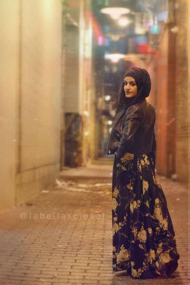 Tampil Feminin dengan Rok Floral