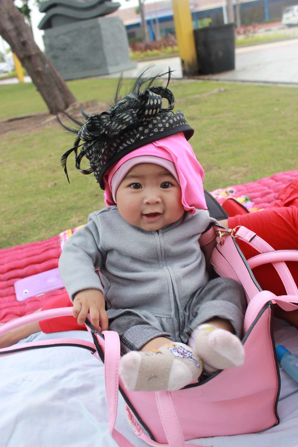 Gaya Hijab Imut Balita Mandhira