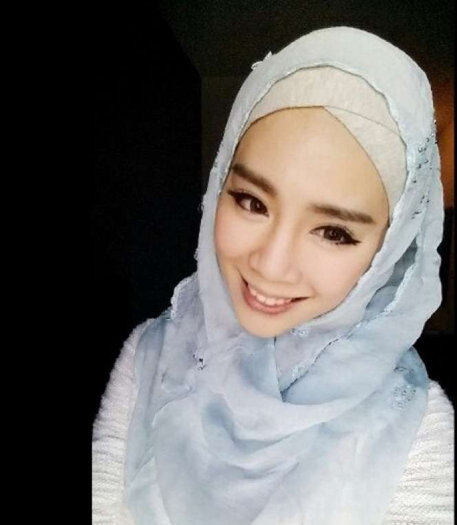 Gaya Hijab Mantan Model Majalah Dewasa Malaysia