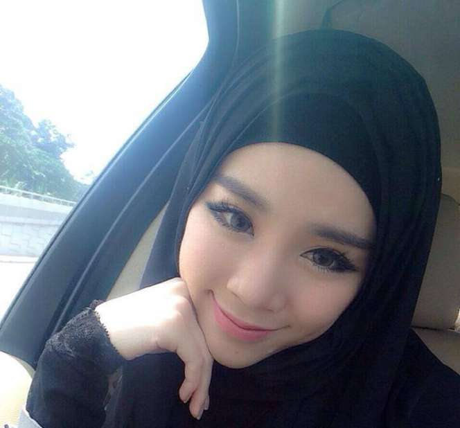Gaya Hijab Mantan Model Majalah Dewasa Malaysia