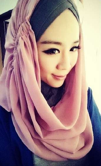 Gaya Hijab Mantan Model Majalah Dewasa Malaysia
