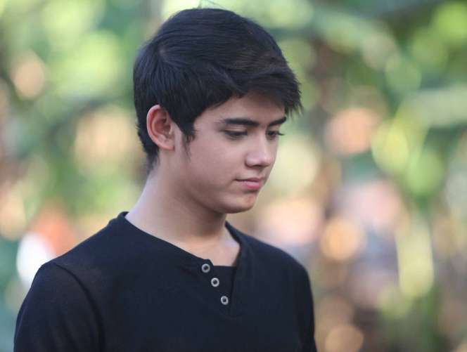 Gaya `Si Ganteng` Aliando Syarief, Pelantun Doa Niat Puasa
