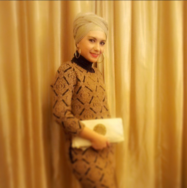 Gaya Hijab Turban Viona Eko `Patrio`