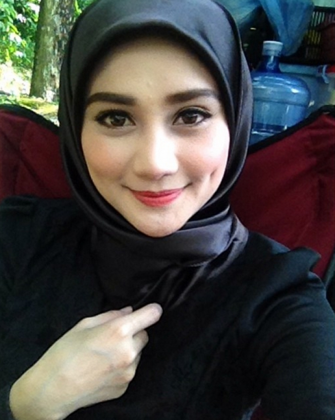 Artis Malaysia Ini Makin Cantik Setelah Berhijab