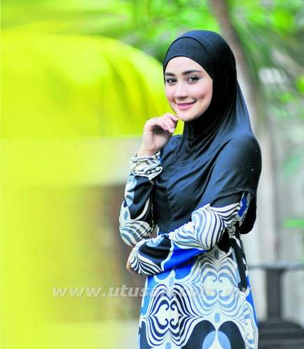 Artis Malaysia Ini Makin Cantik Setelah Berhijab
