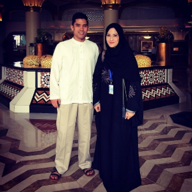 Cantiknya Dian Sastro `Selfie` Berhijab