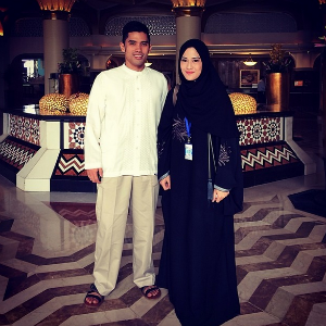 Cantiknya Dian Sastro `Selfie` Berhijab