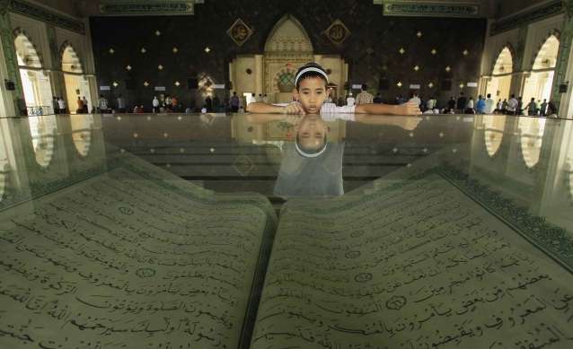 Momen Iktikaf Ramadan di Belahan Dunia
