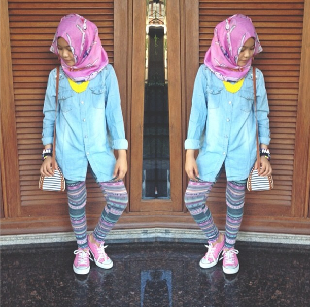 Aksi Hijaber Cilik, Si Perias Model Dewasa