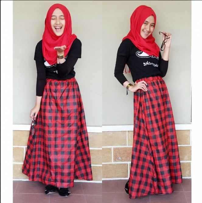 Padanan Jins-Blouse ala Hijaber Surabaya