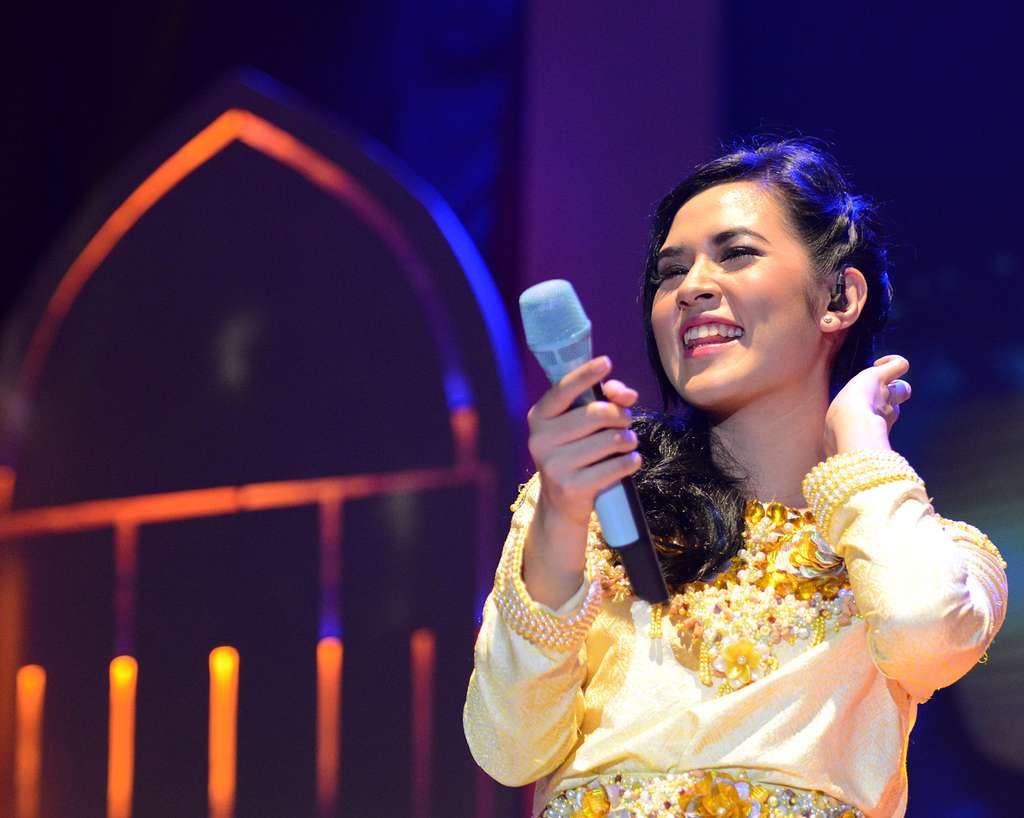 `Sihir` Raisa di Ramadhan Jazz