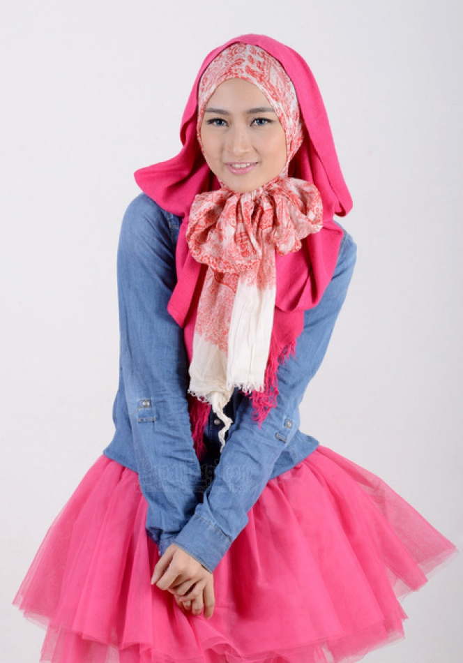 Gaya Hijab PJ, Personel Girlbands `7 Icons`