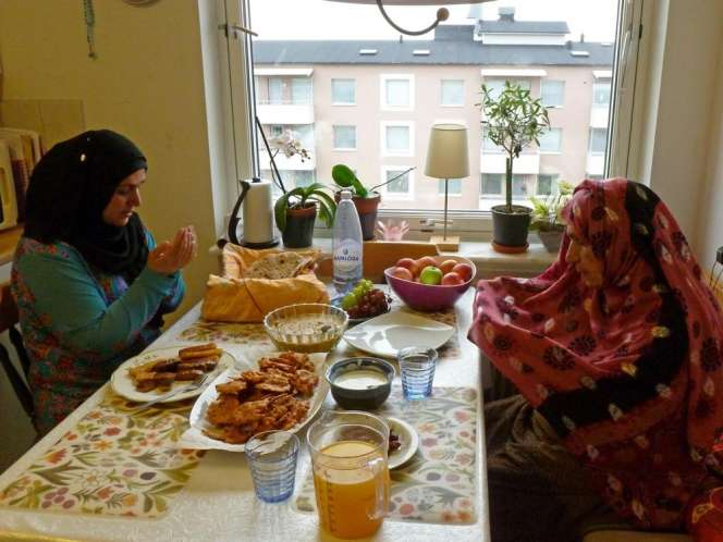 Di Negara Ini, Buka Puasa dan Sahur Dilakukan Siang Hari