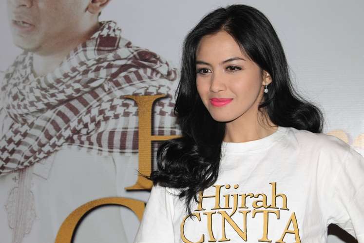 Cantiknya Revalina S Temat Perankan Istri Uje