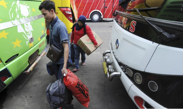 Pemudik Mulai Padati Terminal