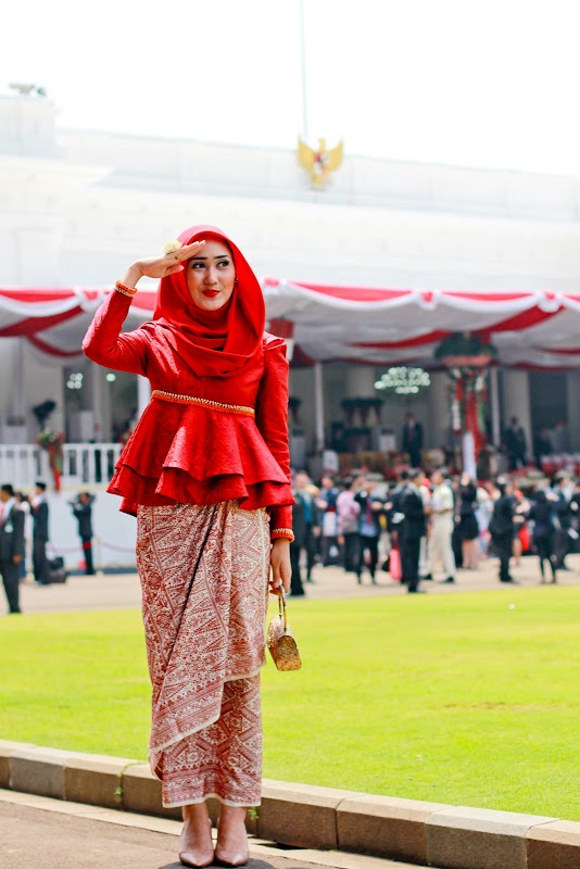 Inspirasi Batik-Tenun untuk Lebaran 