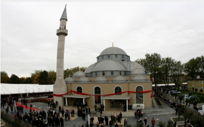 Pesona Mesjid Terbesar di Jerman