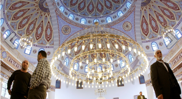 Pesona Mesjid Terbesar di Jerman