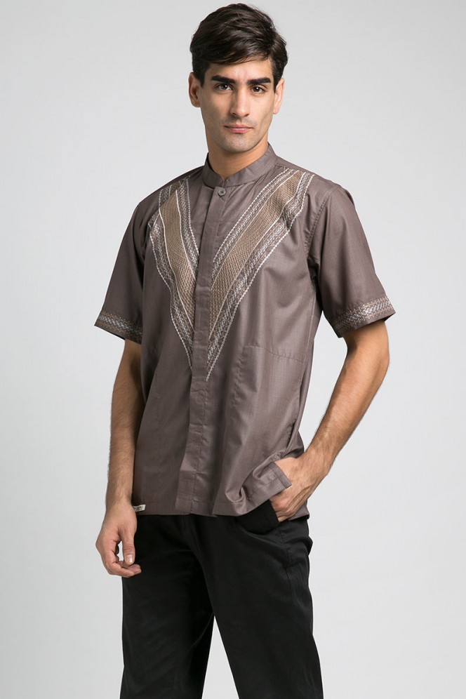Gaya Lebaran dengan Koko Warna `Tanah`