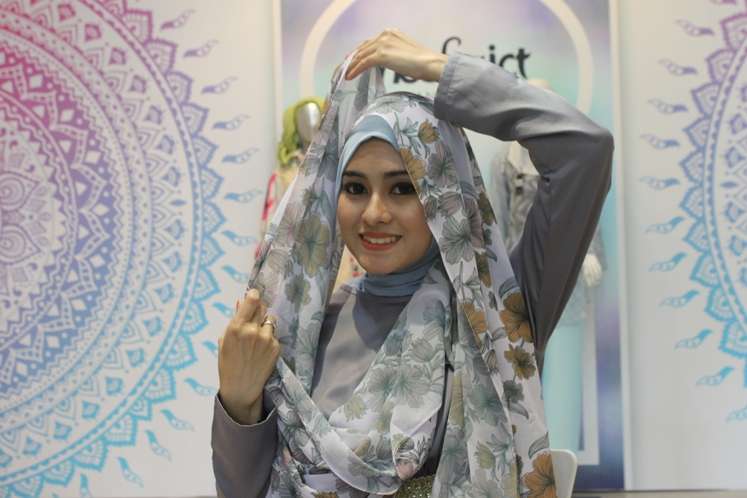 Tutorial Hijab Cantik Penutup Dada