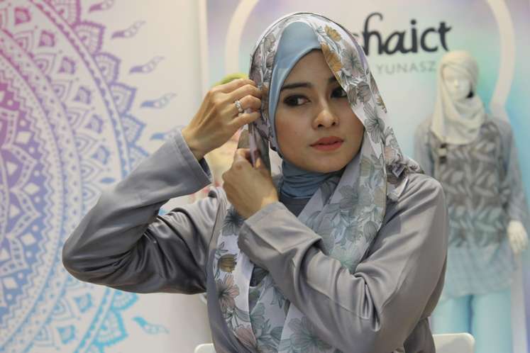 Tutorial Hijab Cantik Penutup Dada