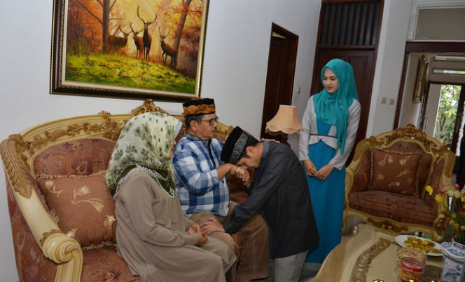 Lebaran Pertama Dude dan Alyssa sebagai Suami Istri