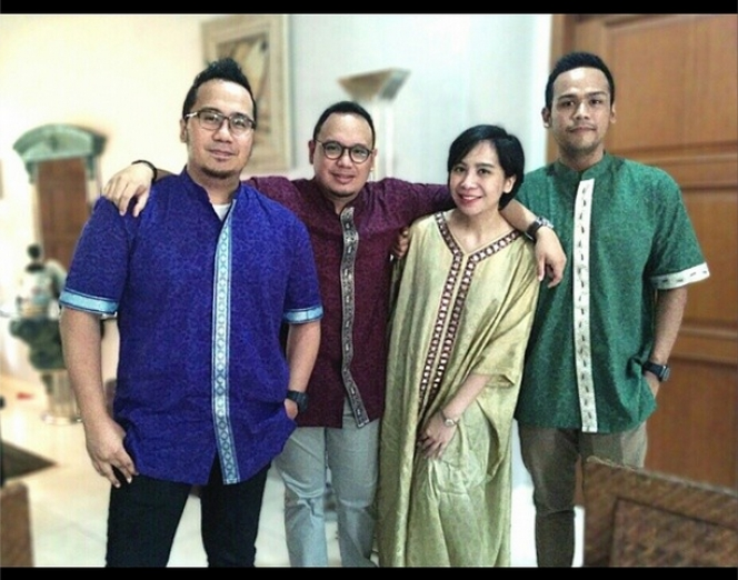 Selebritis Pamer Foto Lebaran di Sosial Media