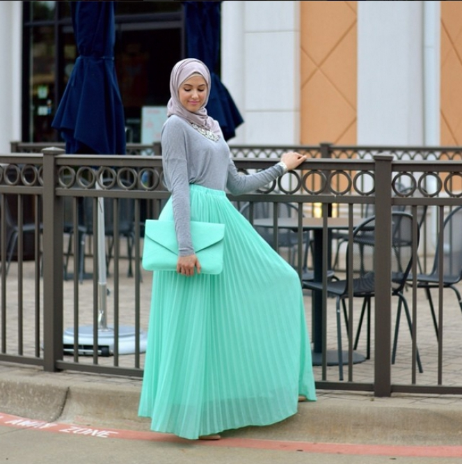 Gaya Minimalis Hijabers Amrik Berdarah Palestina