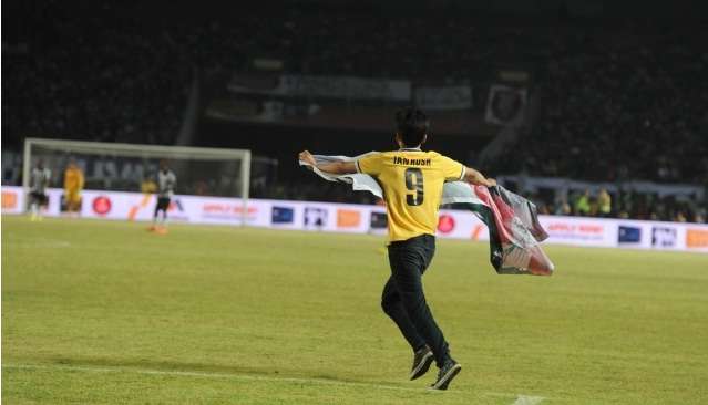 Bendera Palestina Berkibar di Laga Juventus vs ISL All Stars