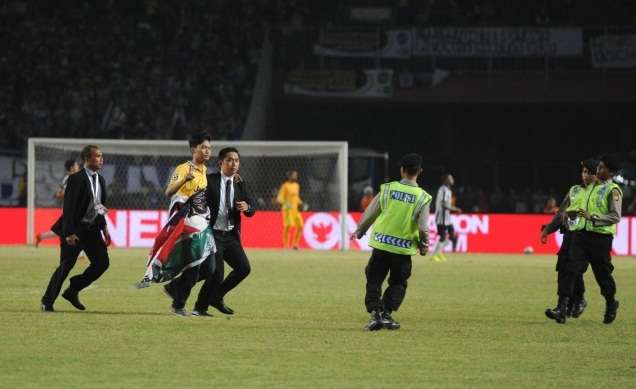 Bendera Palestina Berkibar di Laga Juventus vs ISL All Stars