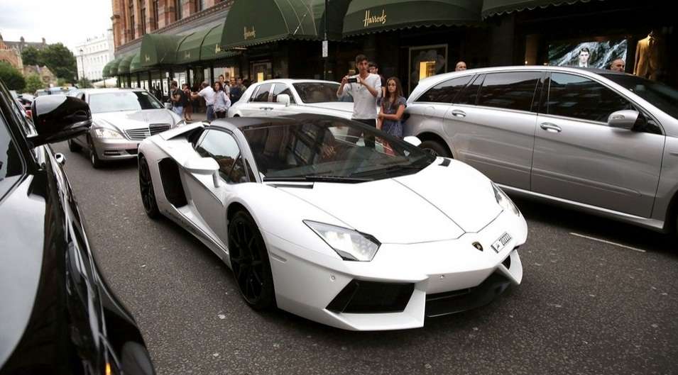 `Hijrah` Konglomerat Arab ke London: Boyong Supercar