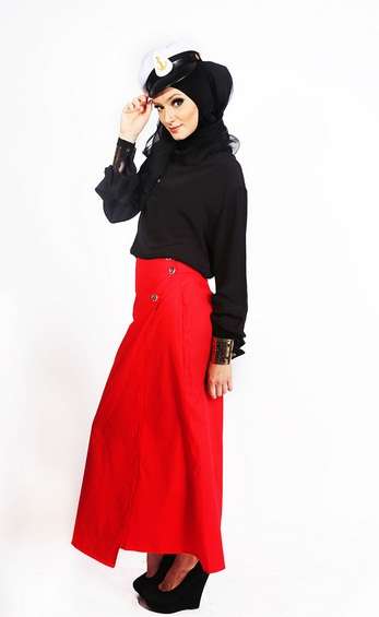 Koleksi Terbaru Jenahara: Hijabers Bergaya Pelaut