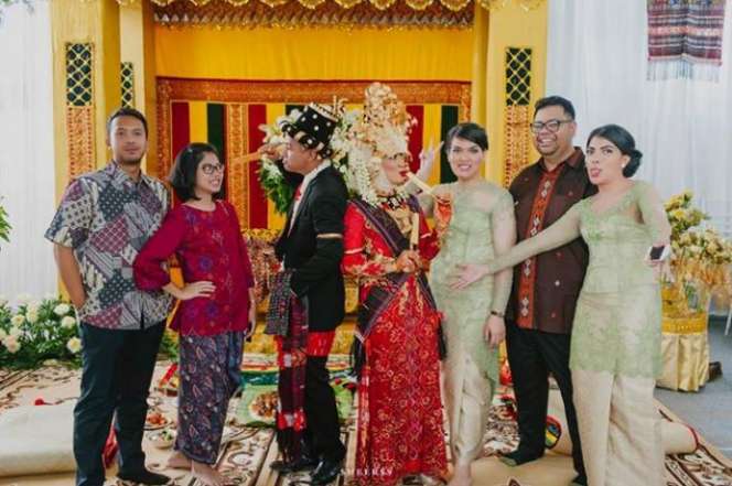 Foto Pernikahan Muslim dalam `Balutan` Adat Batak