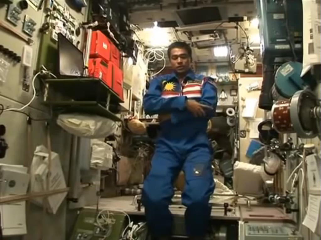 Salat, Saat Kewajiban Tak Memandang Tempat