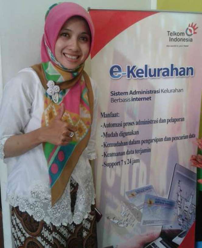 Pesona Si Lurah Cantik Berhijab