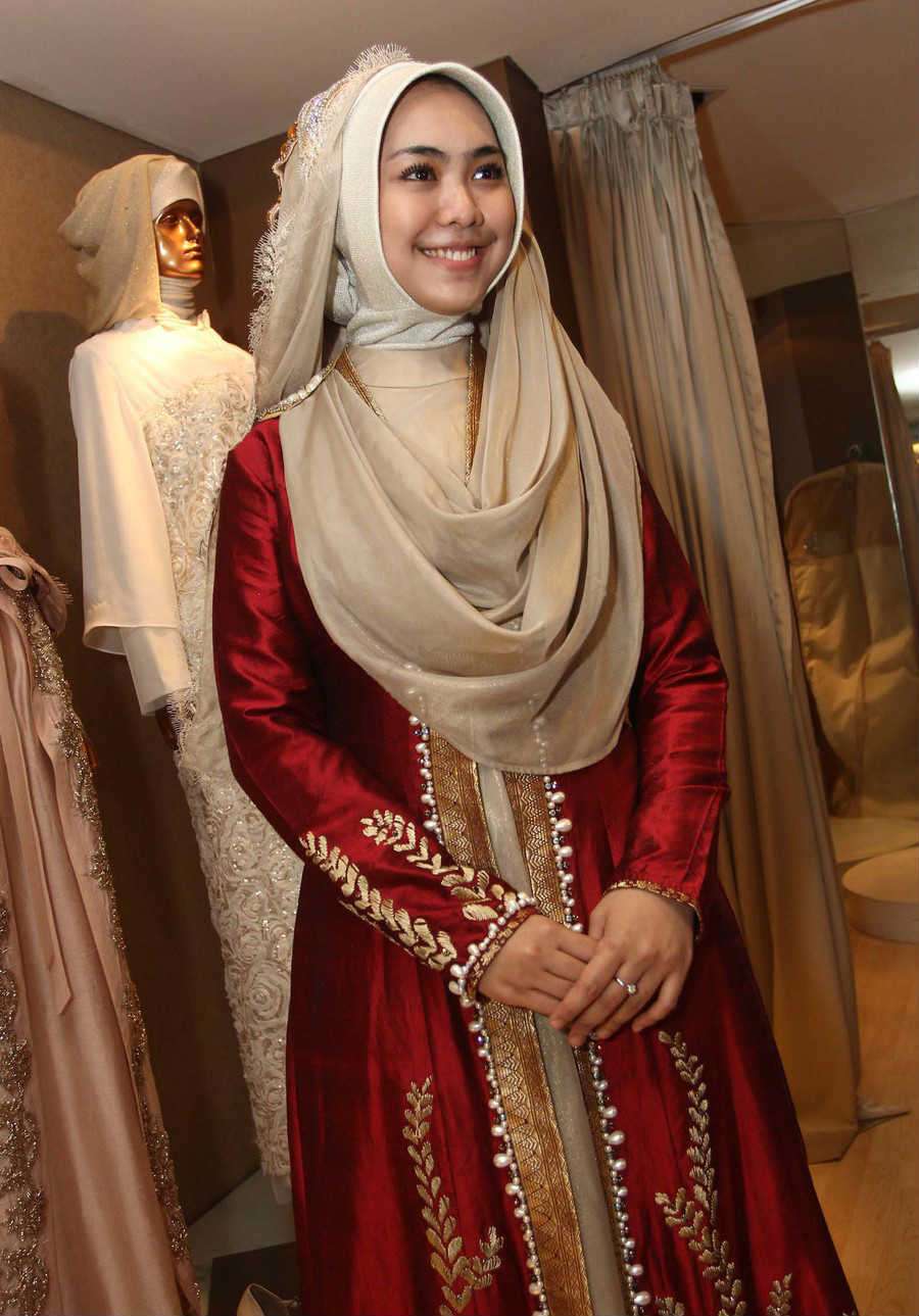 Gaya Hijab Stylish-Syar`i ala Selebritis