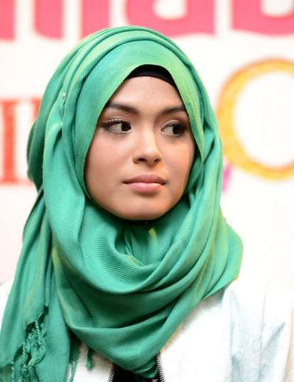 Cantiknya Bintang-bintang `Hijabers in Love`