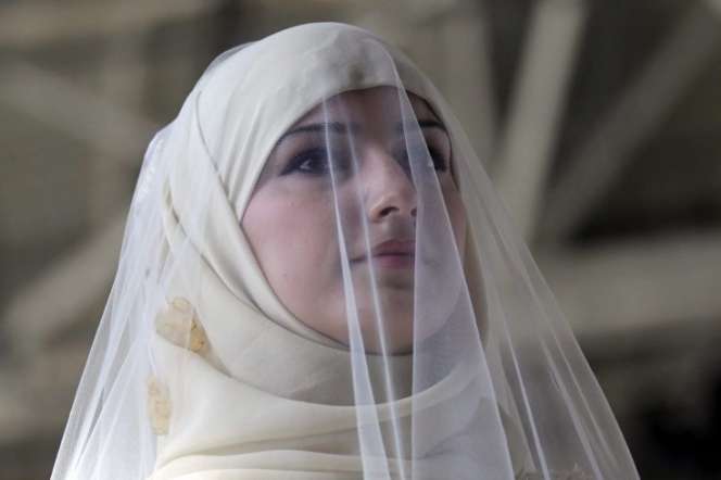 Gaun Rancangan First Lady Chechen