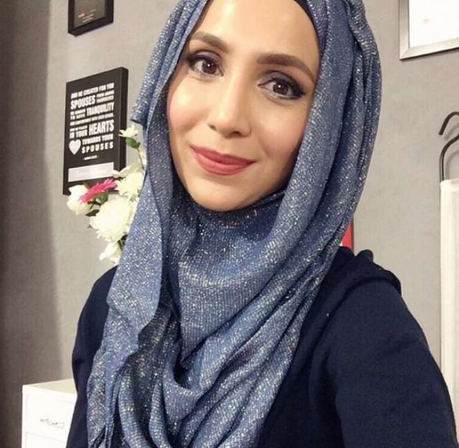 Cantiknya Amena, Hijaber Inggris Seleb Sosmed