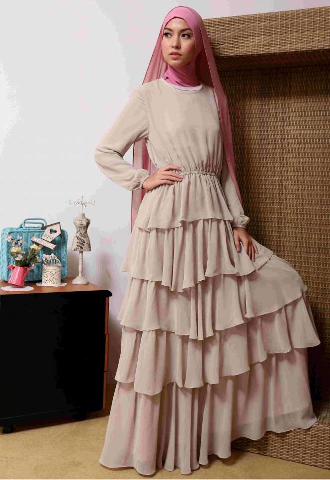 Hijab Cantik ala Bintang `Aku, Kau dan KUA`