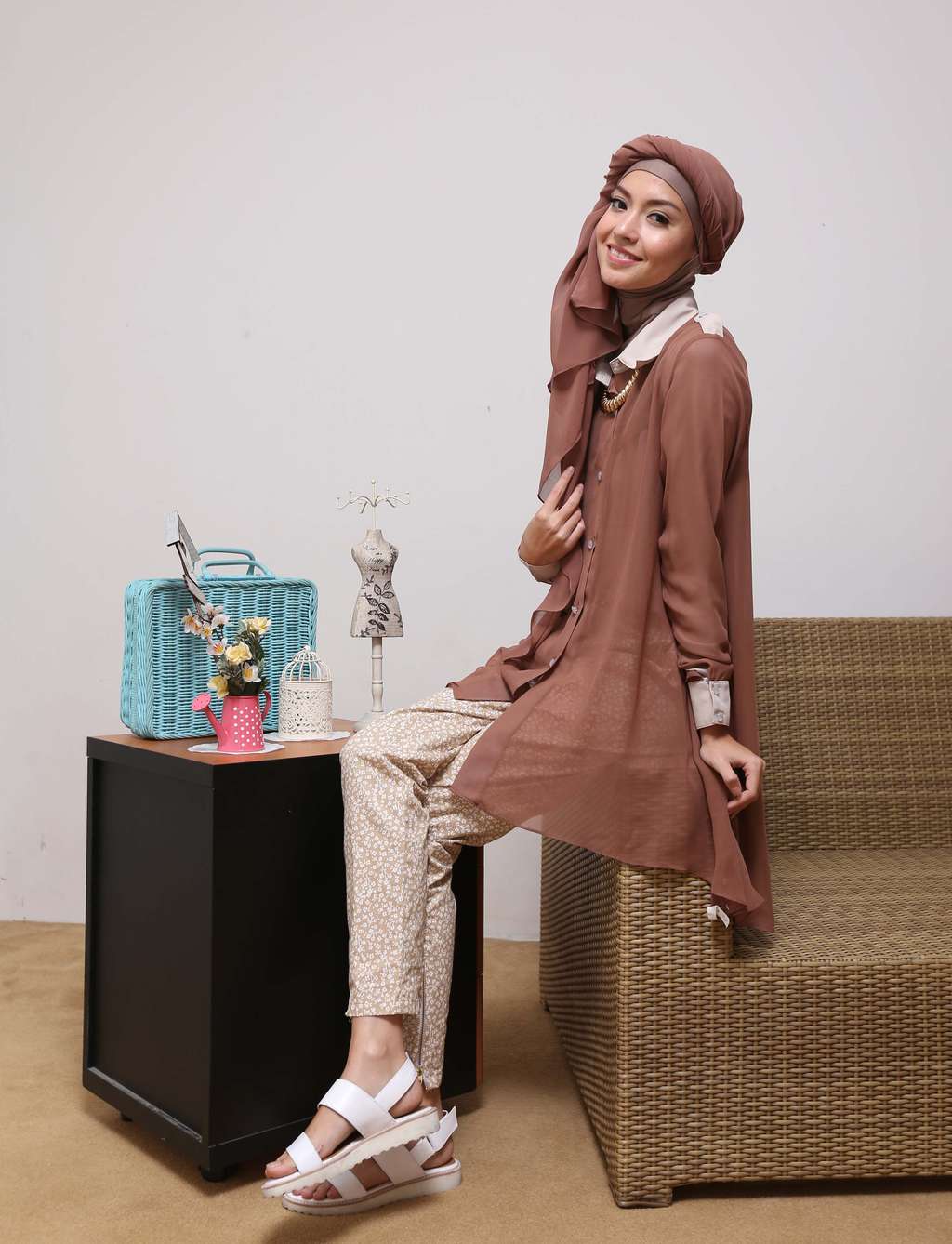 Manisnya Gaya Hijab Bintang `Aku, Kau dan KUA`