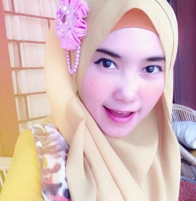 Cantiknya Jojo `Keong Racun` Berhijab