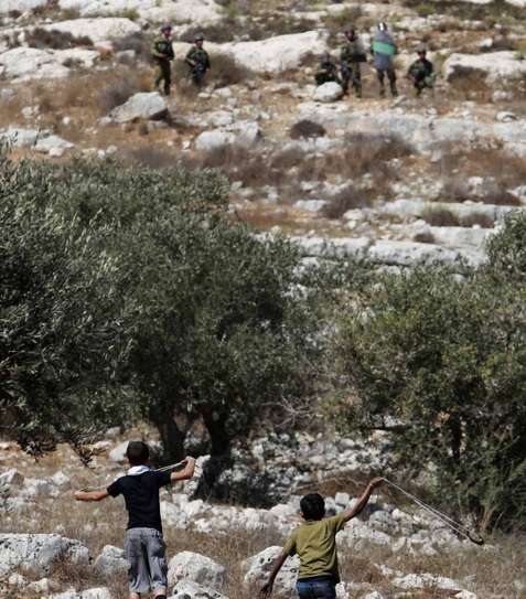 Ketapel Bocah Palestina vs Senjata Tentara Israel