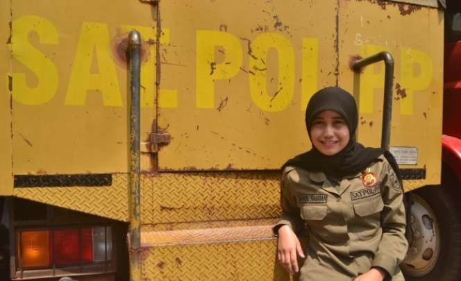 Terjerat Pesona Satpol PP Cantik Banten