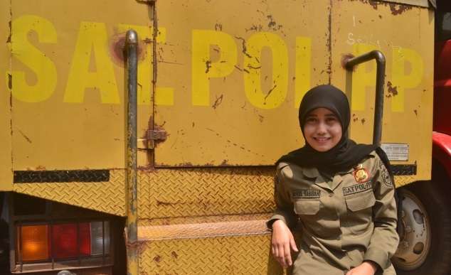 Terjerat Pesona Satpol PP Cantik Banten