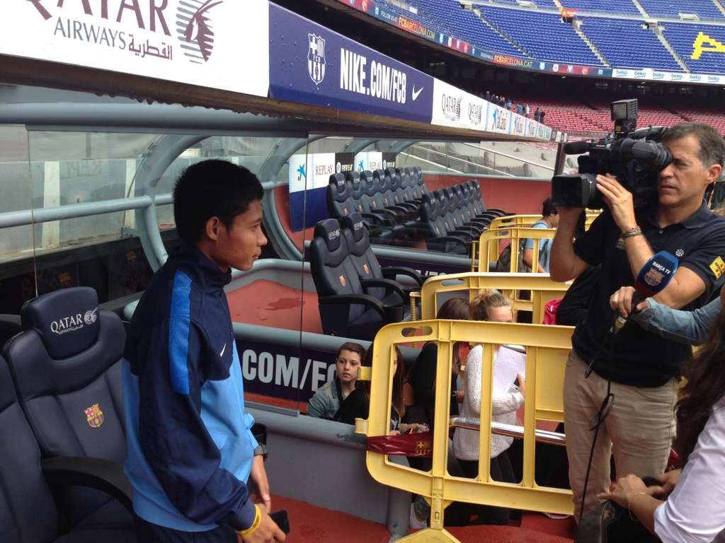 Timnas U-19 Angkat Piala Barca di Camp Nou