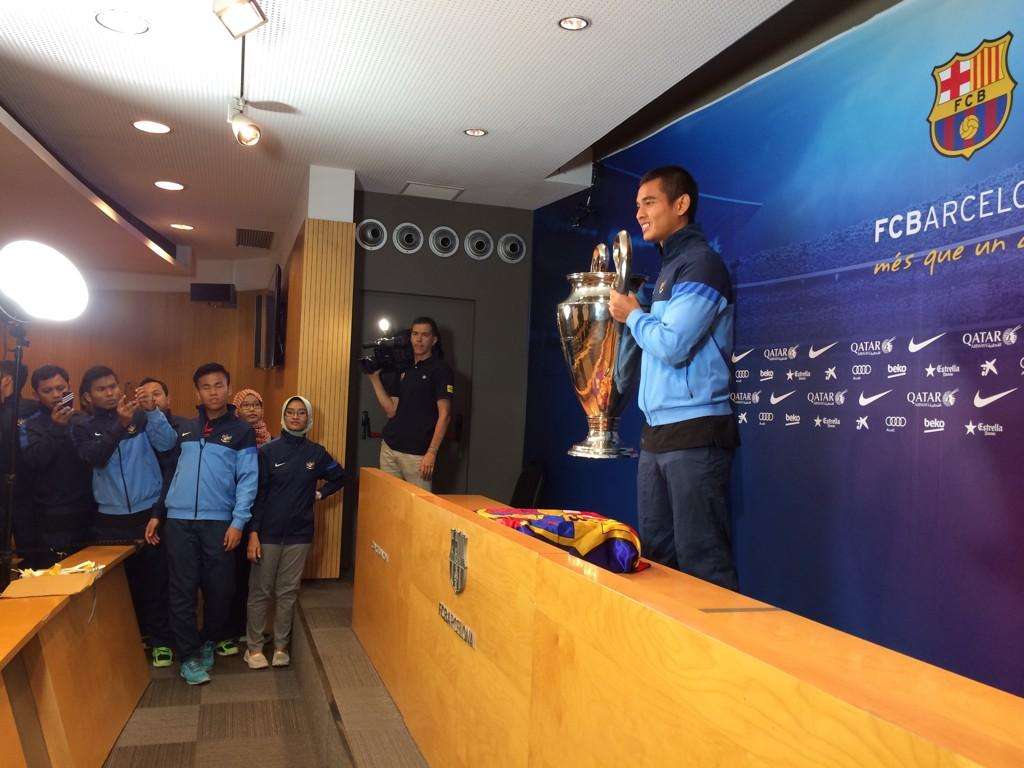 Timnas U-19 Angkat Piala Barca di Camp Nou