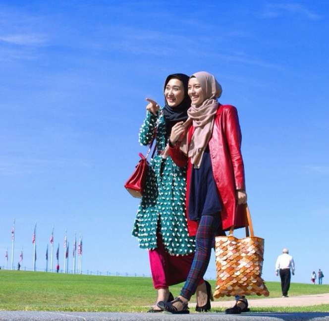 Gaya Hijab Keren Dian Pelangi di Amerika