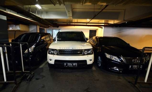 Barisan Mobil Mewah Anggota DPR Terpilih