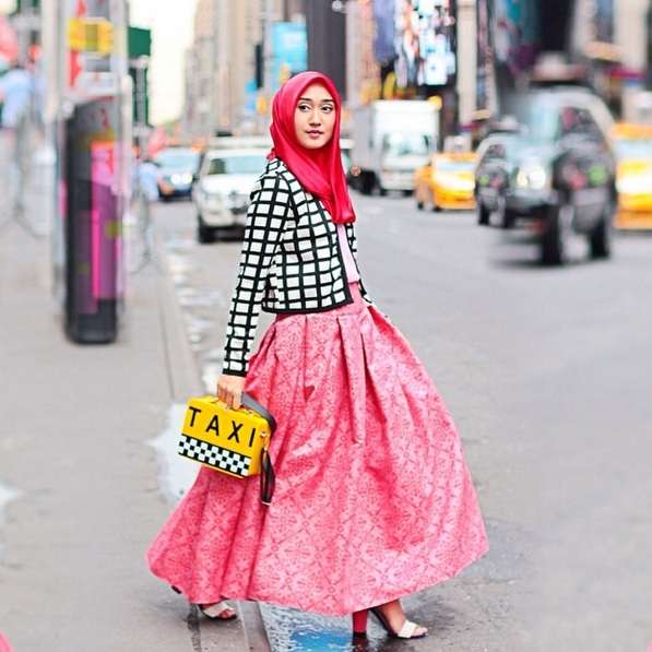 Dian Pelangi Bawa Tenun Palembang Gebrak New York
